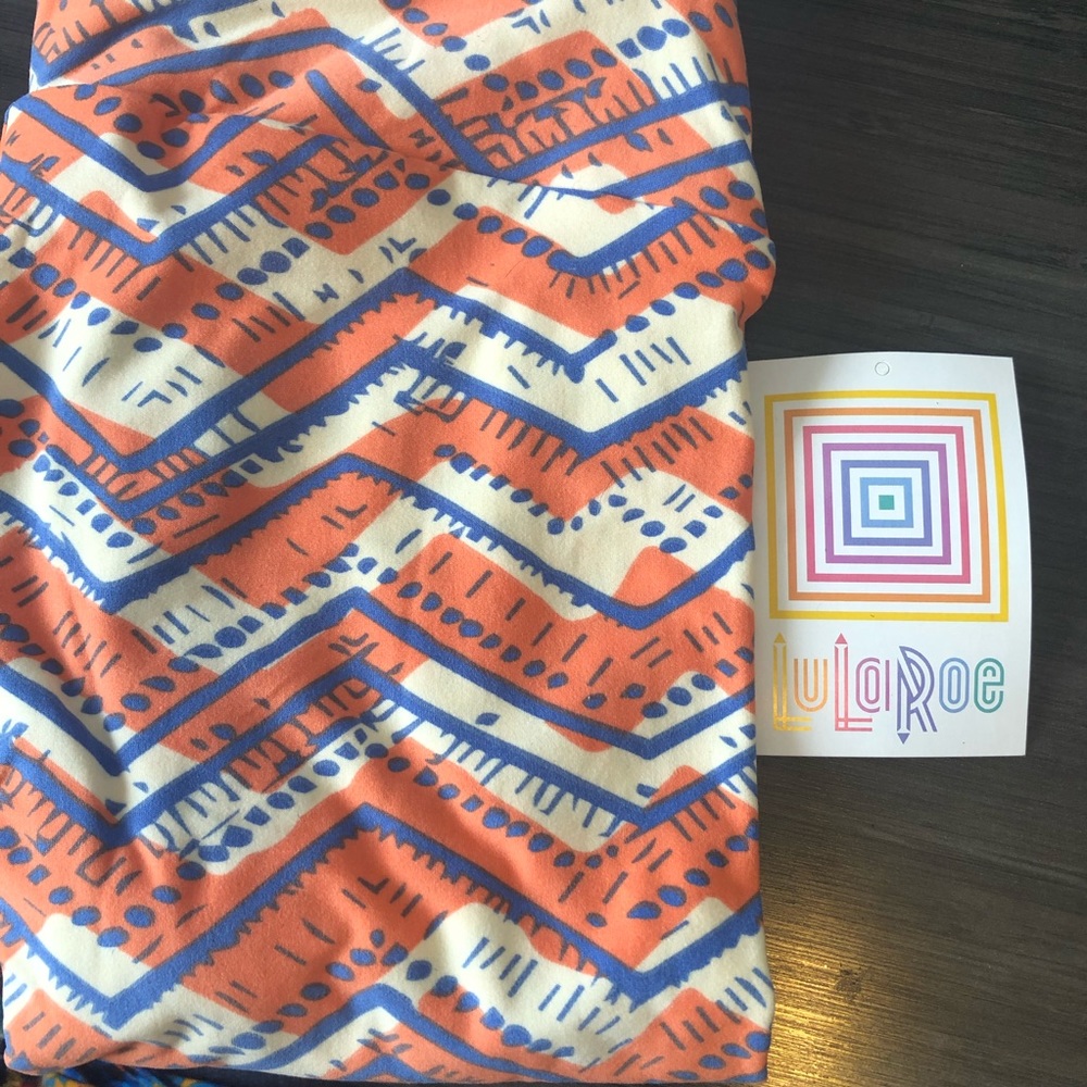 OS NWT Lularoe super soft leggings